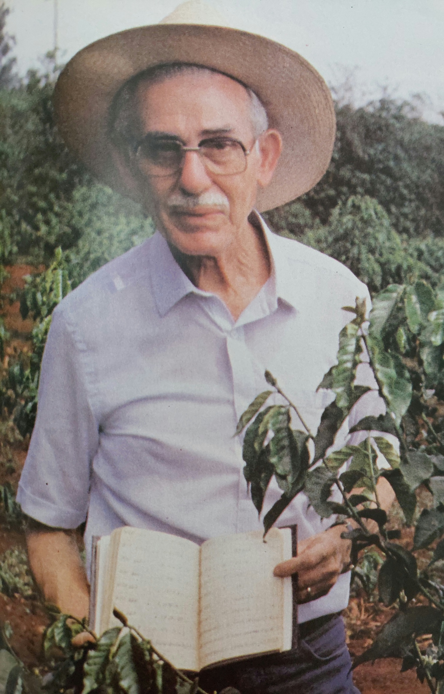 Dr Alcides de Carvalho